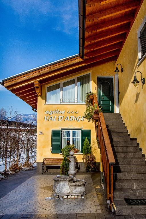Agritur Val D'Adige Bed & Breakfast Trento Bagian luar foto
